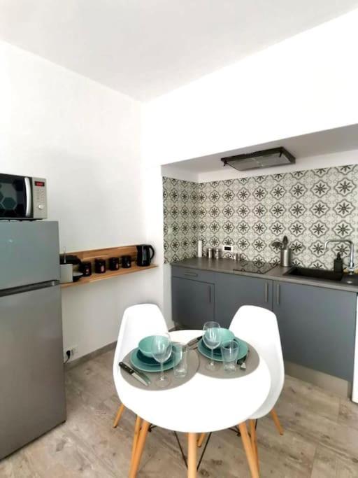 Esprit Cosy Au Centre Historique Apartment Toulon Bagian luar foto