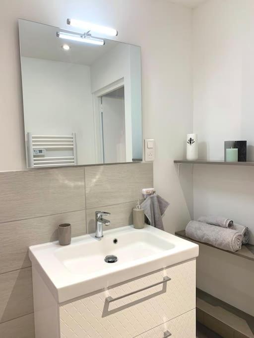 Esprit Cosy Au Centre Historique Apartment Toulon Bagian luar foto